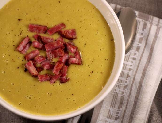 Soupe de pois cassés à la saucisse de Morteau