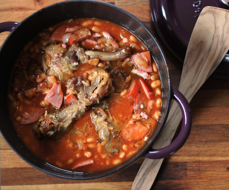 Mijoté de confit de canard et haricots blancs à la tomate - Délizioso