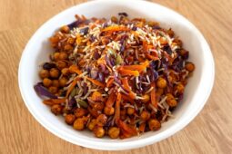 Poêlée légère de chou rouge et pois chiches grillés